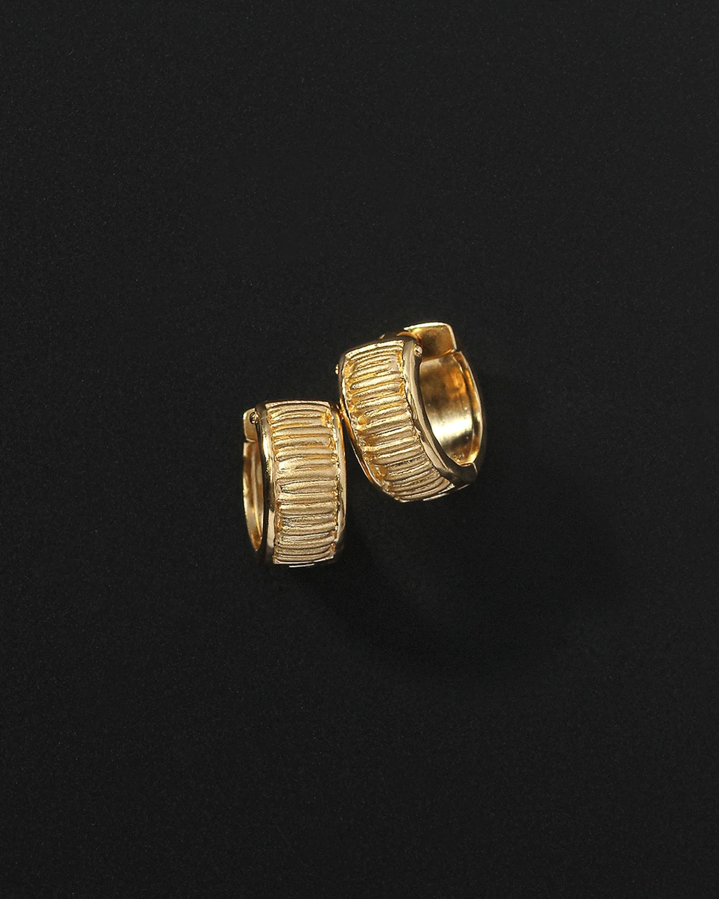 Temple Of The Sun - Arete Wide Huggies - Gold
