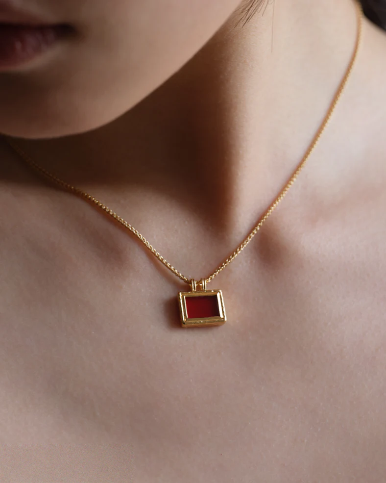 Temple of the Sun - Hestia Necklace - Gold