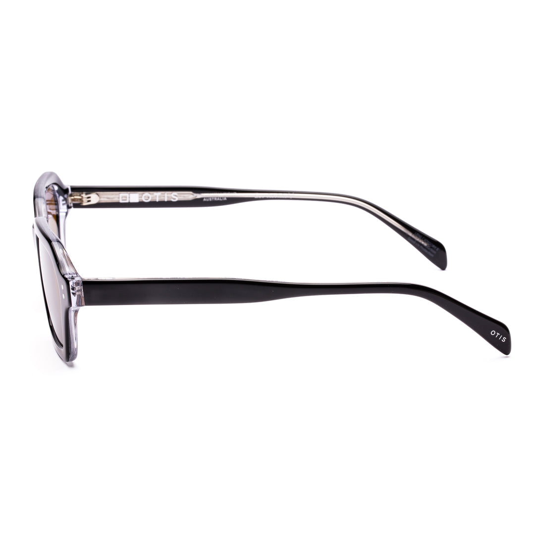 Otis - Metric - Eco Black Clear / Brown