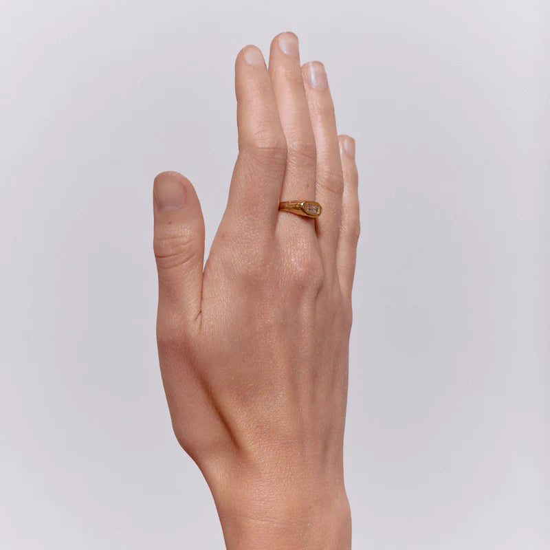 Cleopatra's Bling - Filius Ring with Zircon - Gold