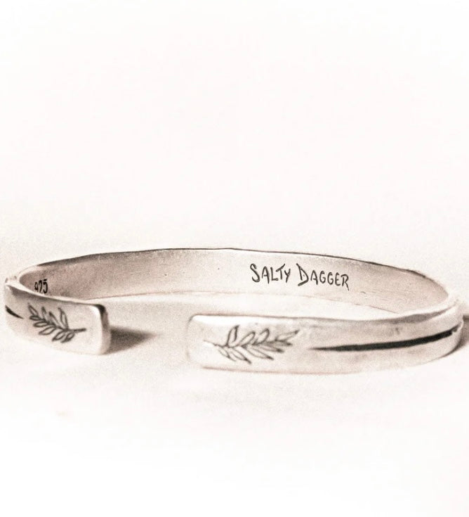 Salty Dagger - Blowing In The Wind Cuff