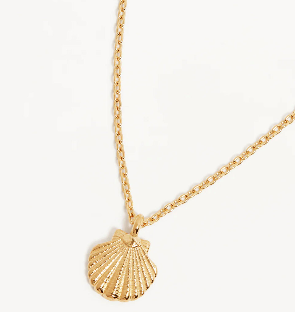 By Charlotte - By The Shore Shell Necklace - Gold