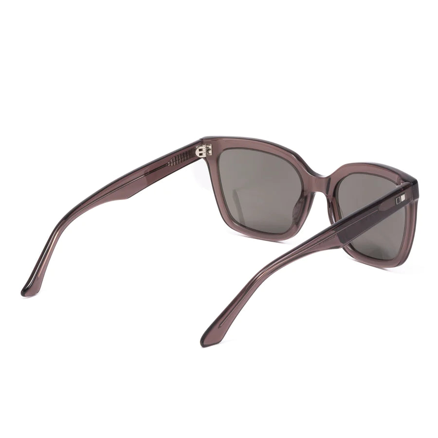 Otis - Pursuit - Eco Crystal Velvet / Neutral Grey