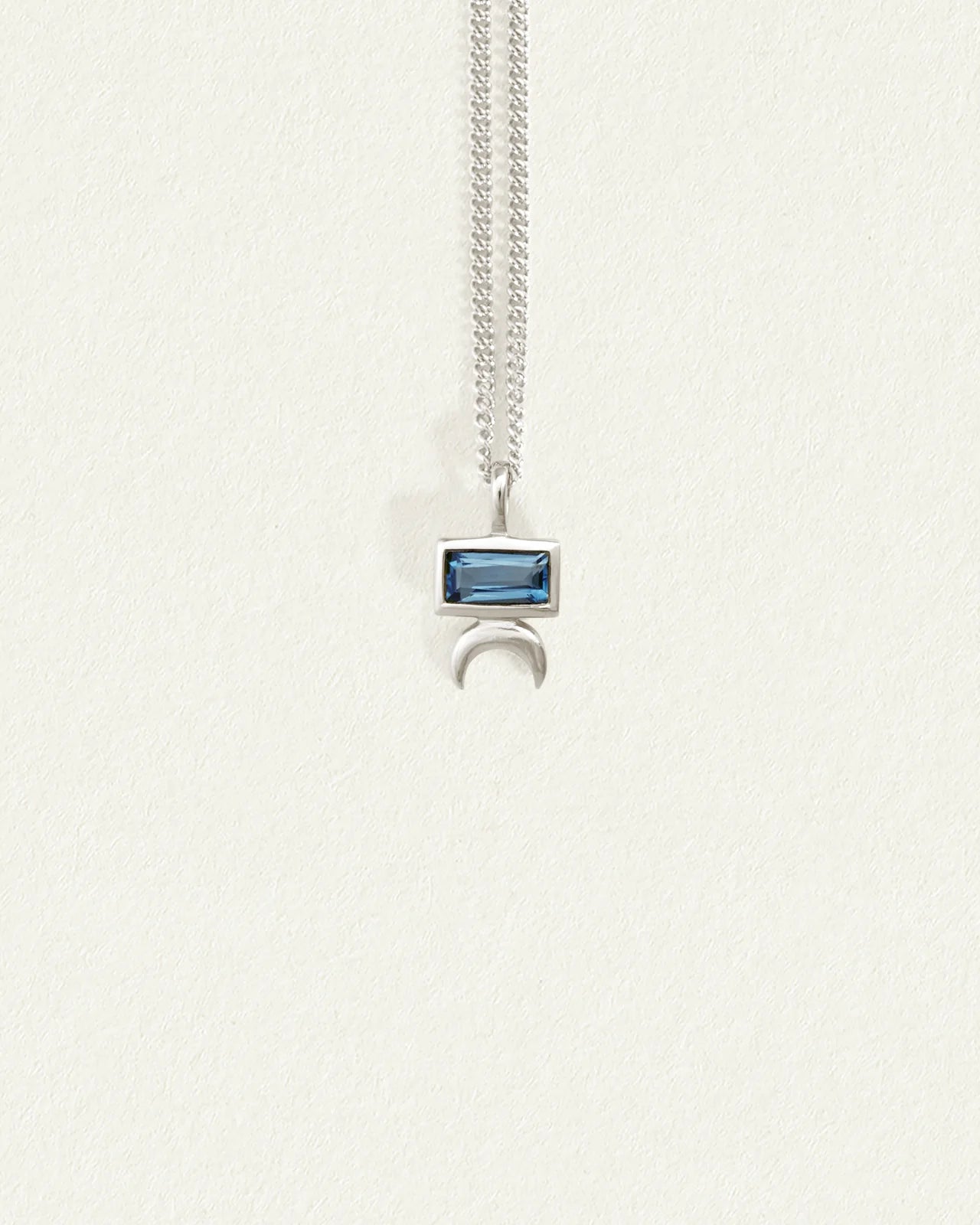 Temple Of The sun - Nima Necklace Silver
