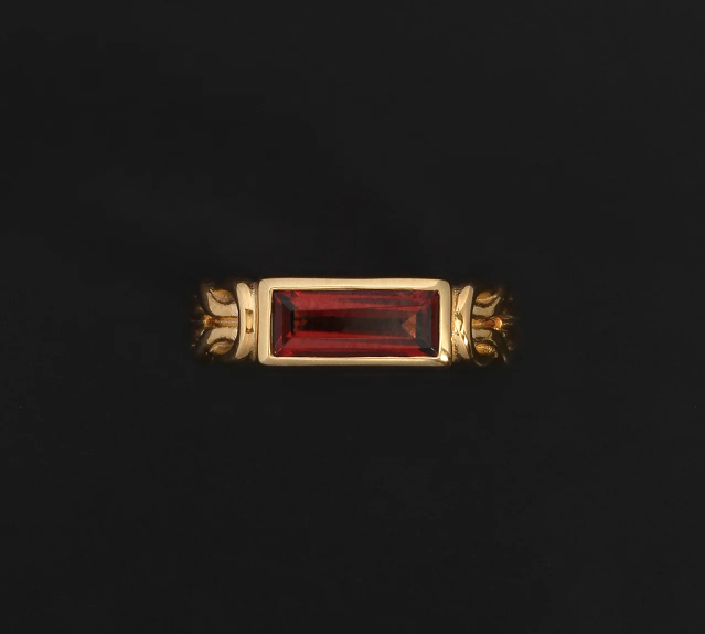 Temple Of The Sun - Airla Solitare Ring Garnet - Gold