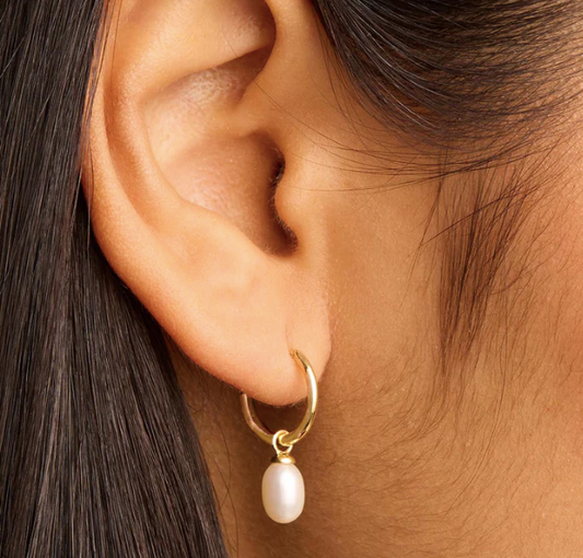 By Charlotte - Live in Peace Pearl Hoops - Gold