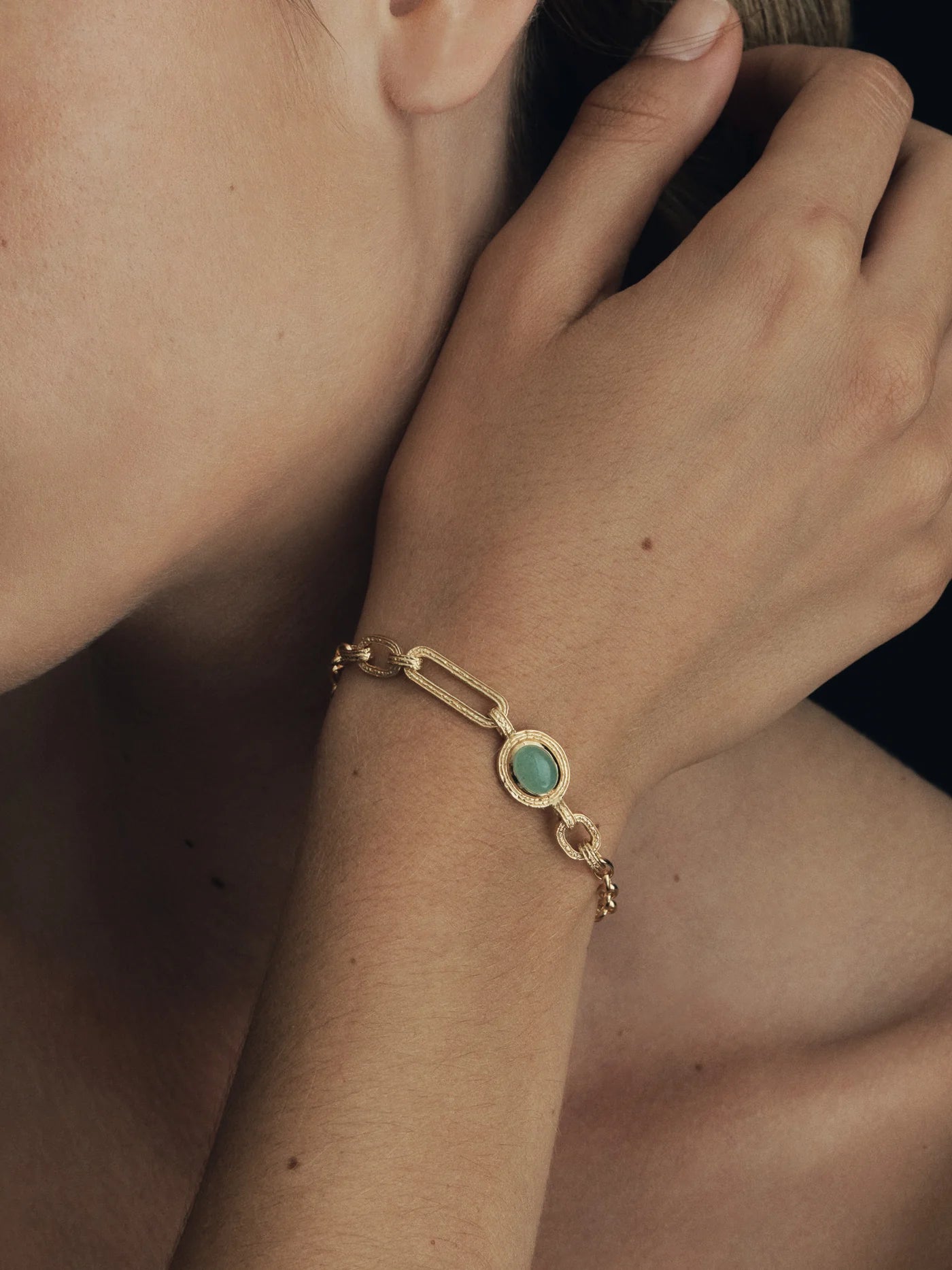 Temple Of The Sun - Talis Bracelet Gold