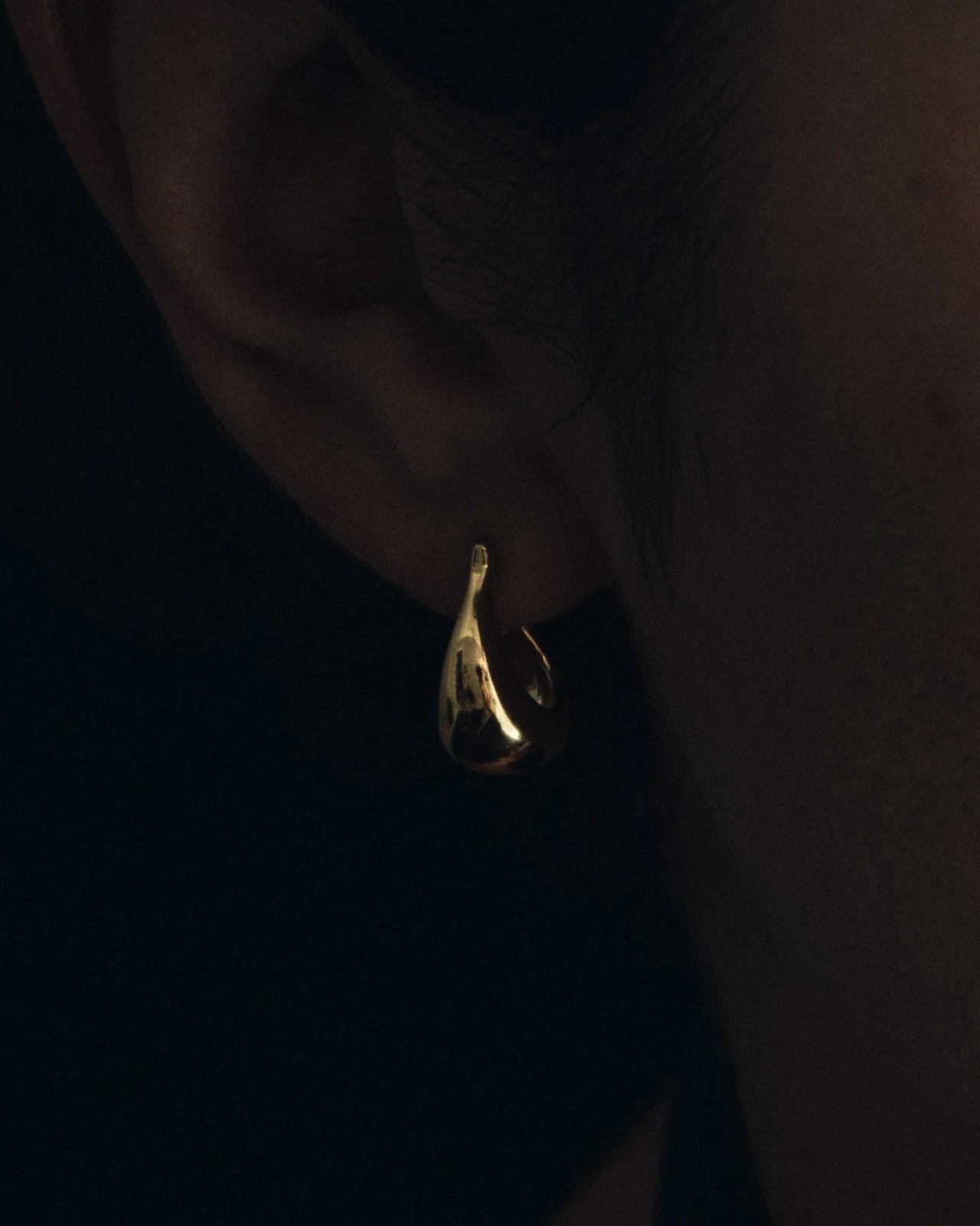 Temple Of The Sun - Poppy Earrings - Gold