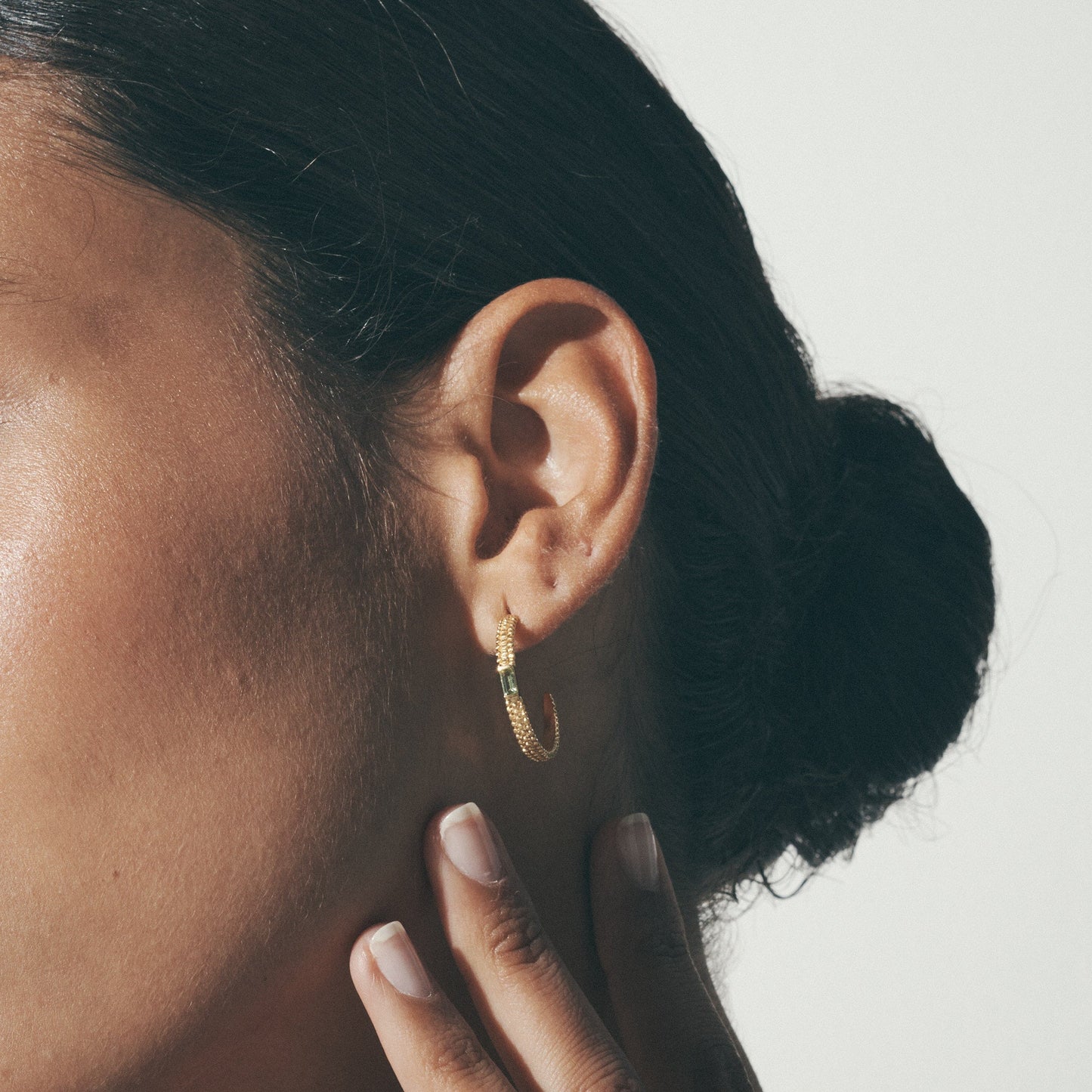 Temple Of The Sun - Vashti Peridot Hoops - Gold