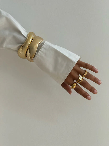 Hunter x Hunter - Starla Wave Bangle Gold