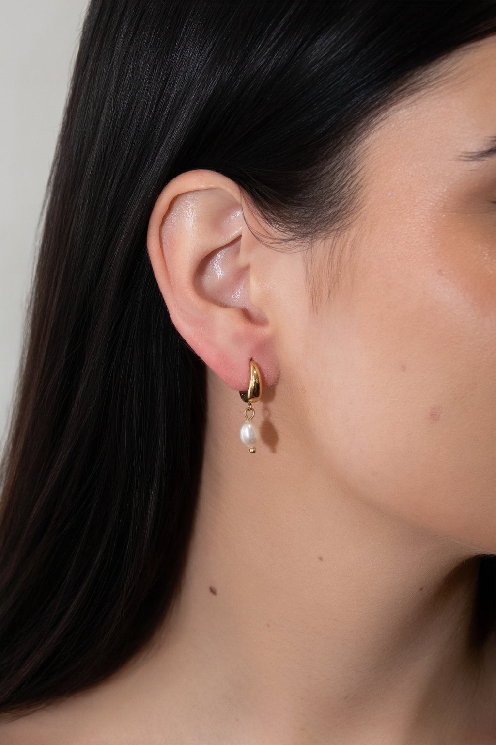 One Day In May - Avril Earrings - Gold