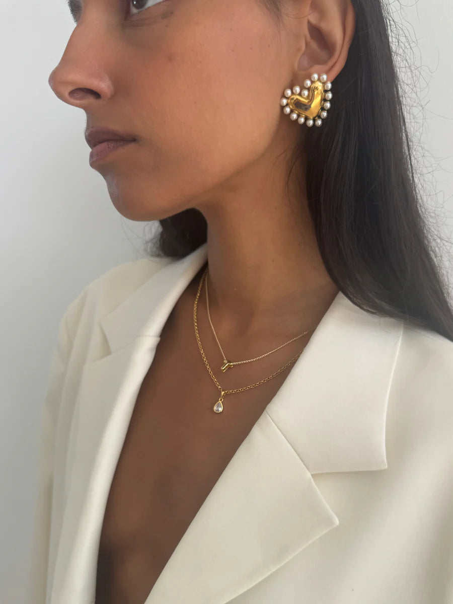 Hunter x Hunter - Pearl Heart Earrings