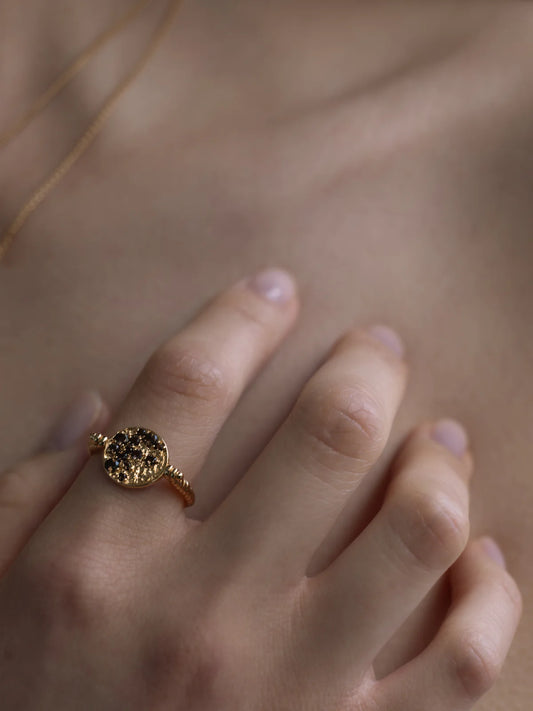 Temple of the Sun - Livy Ring - Gold