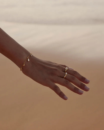 By Charlotte - Chasing Tides Ring - Gold