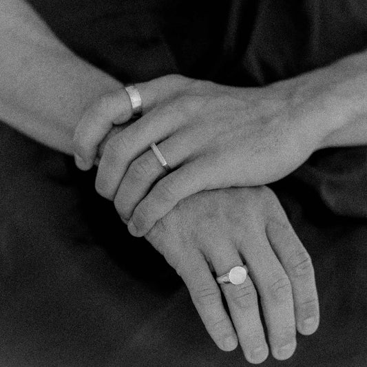 Sue The Boy- Circle Signet