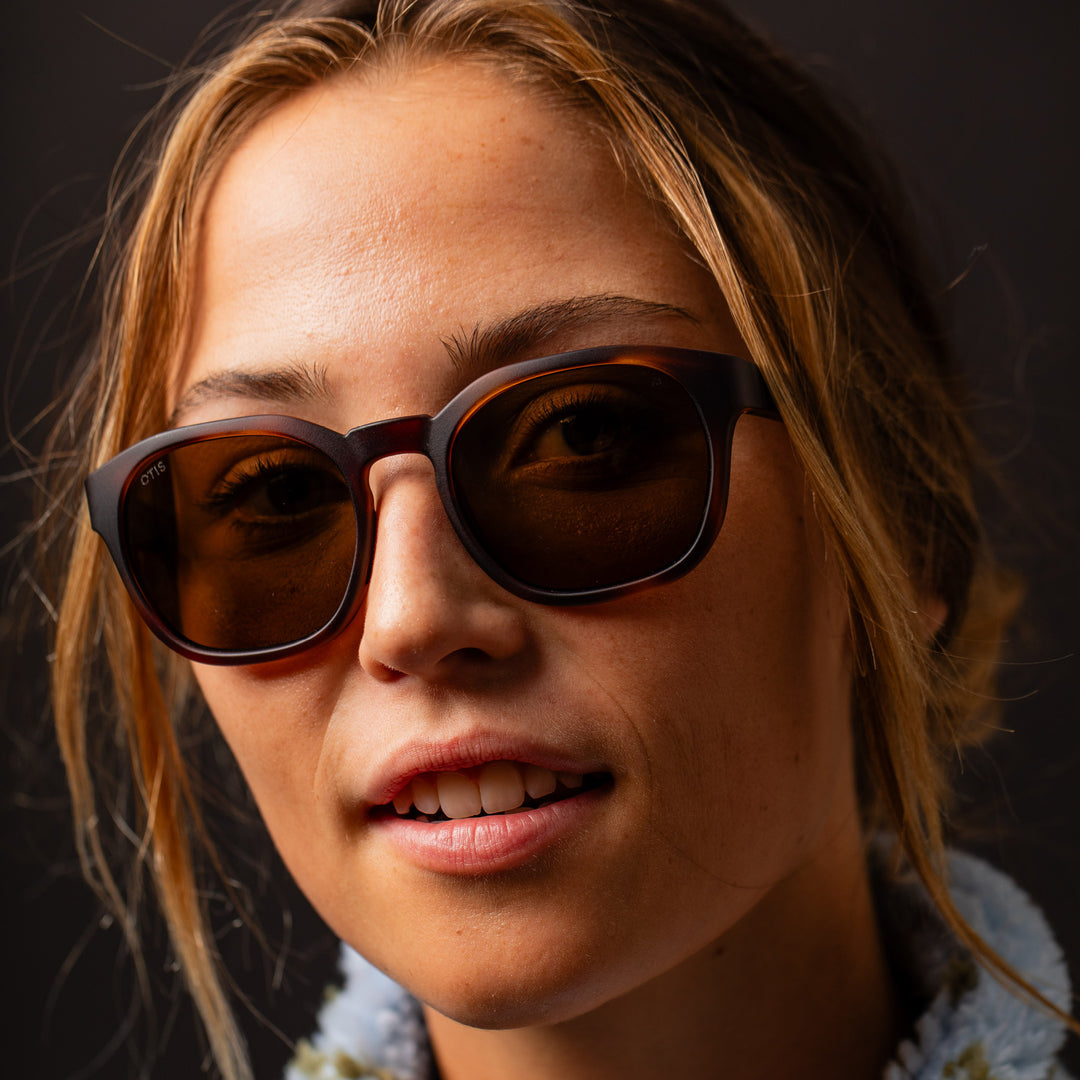 Otis - Offset Sport - Matte Amberwood Tort / Brown Polar