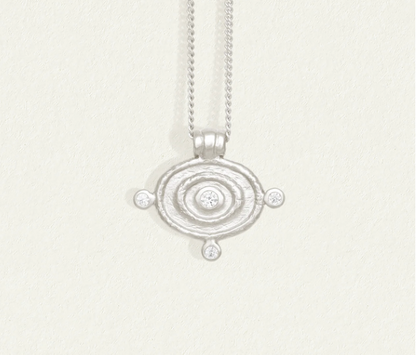 Temple Of The sun - Reign Oval Necklace - Silver