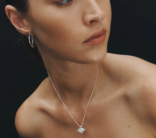 Temple Of The sun - Reign Oval Necklace - Silver