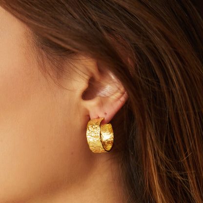Arms Of Eve - Gabriella Hoops - Gold