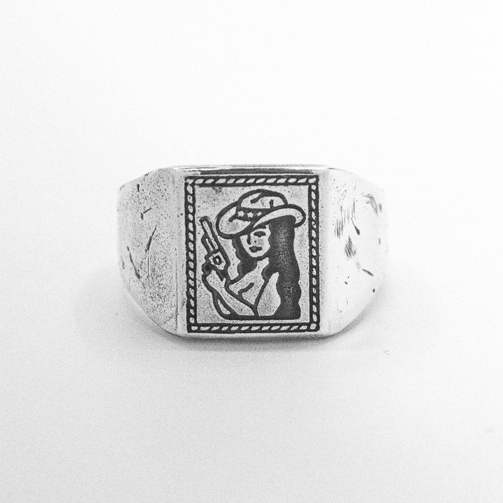Lox & Chain - Cowgirl Signet Ring
