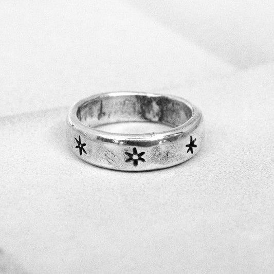 Lox & Chain - Seeing Stars Ring