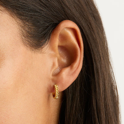 By Charlotte - Intertwined Small Hoops - Gold
