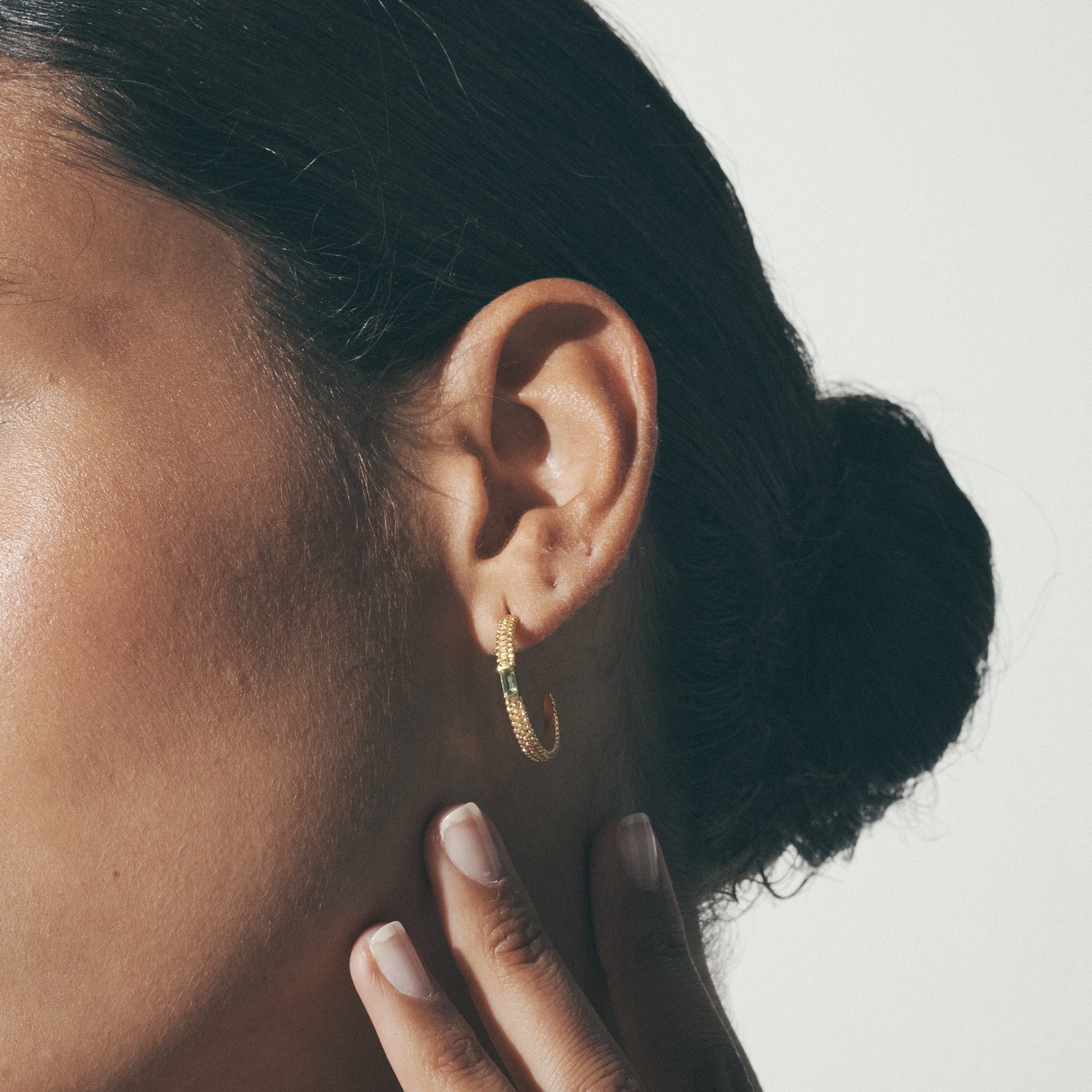 Temple Of The Sun - Vashti Peridot Hoops - Gold
